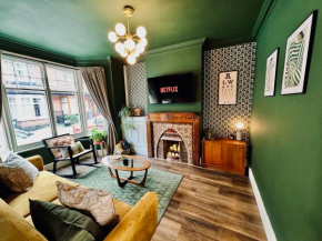Merton Retreat - Central, Free Parking, City Luxury!!